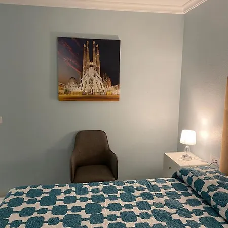 Céntrico “los Pajaritos” Con Garaje. Appartement