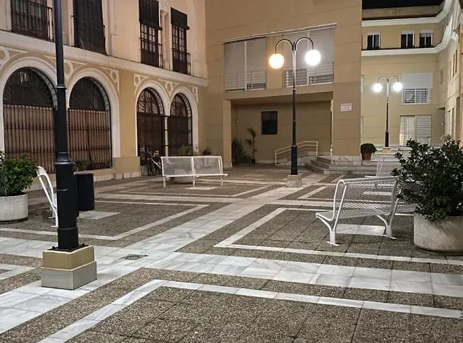 Céntrico “los Pajaritos” Con Garaje. Appartement Jerez de la Frontera