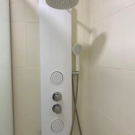 Céntrico “los Pajaritos” Con Garaje. Apartamento Jerez de la Frontera